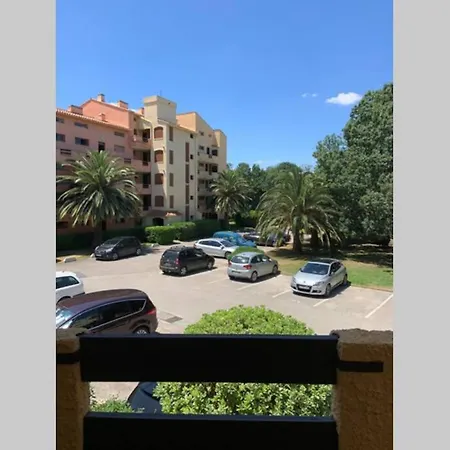 Avec Piscine A 500m De La Apartament