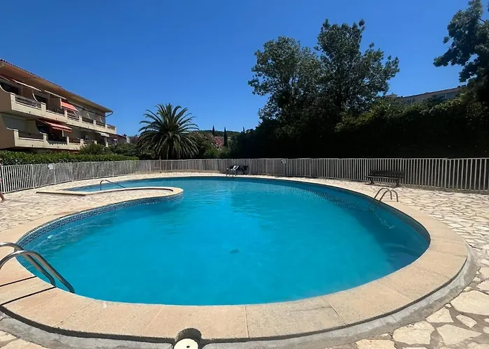 Apartamento Avec Piscine A 500m De La